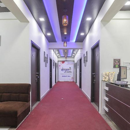 Collection O Shyam Vatika Banquet And Rooms สุรัต ภายนอก รูปภาพ