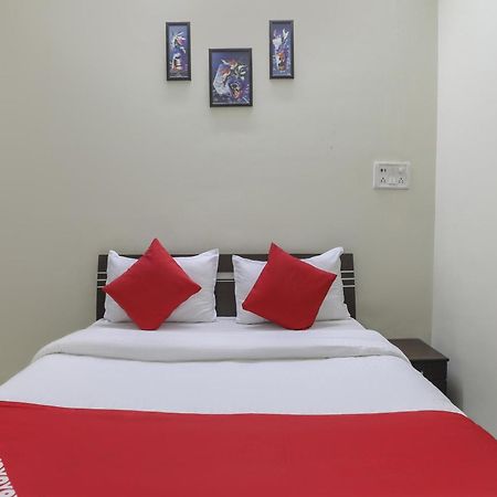 Collection O Shyam Vatika Banquet And Rooms สุรัต ภายนอก รูปภาพ
