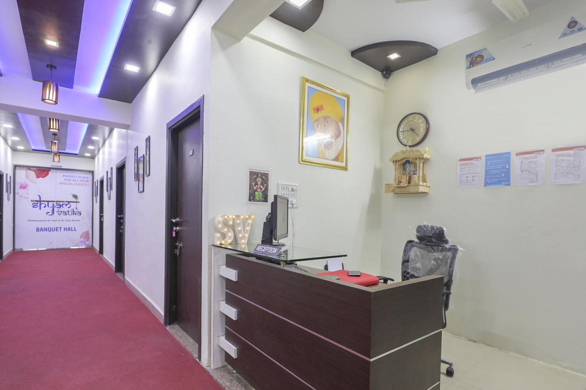 Collection O Shyam Vatika Banquet And Rooms สุรัต ภายนอก รูปภาพ