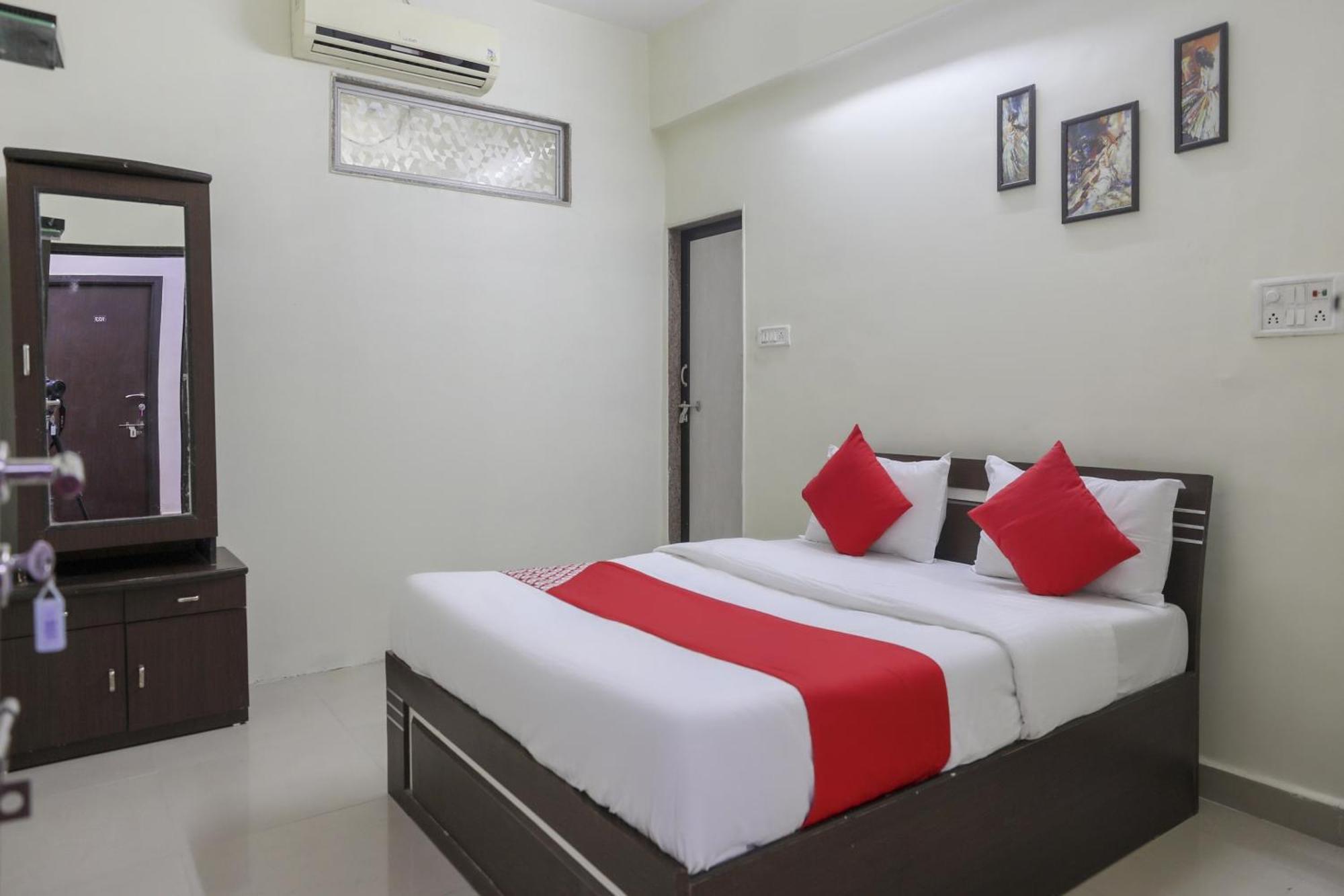 Collection O Shyam Vatika Banquet And Rooms สุรัต ภายนอก รูปภาพ
