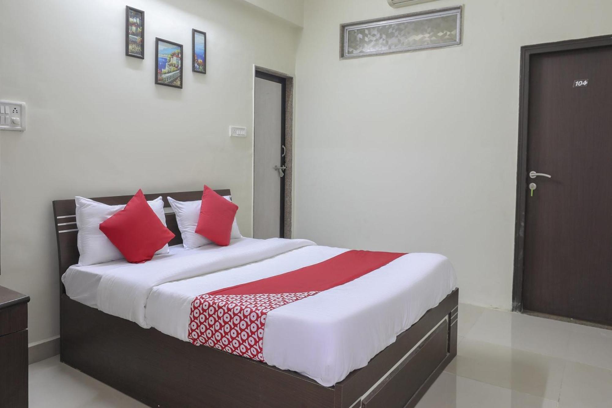 Collection O Shyam Vatika Banquet And Rooms สุรัต ภายนอก รูปภาพ