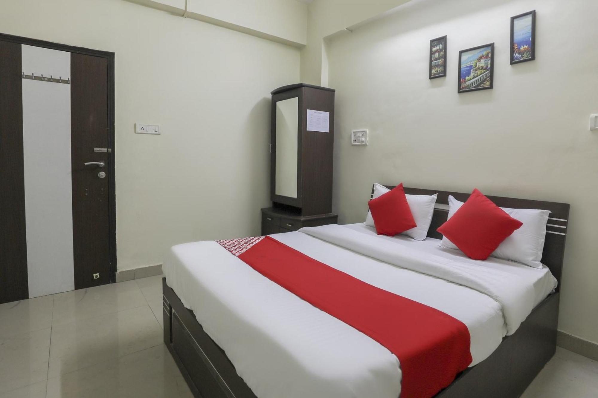 Collection O Shyam Vatika Banquet And Rooms สุรัต ภายนอก รูปภาพ