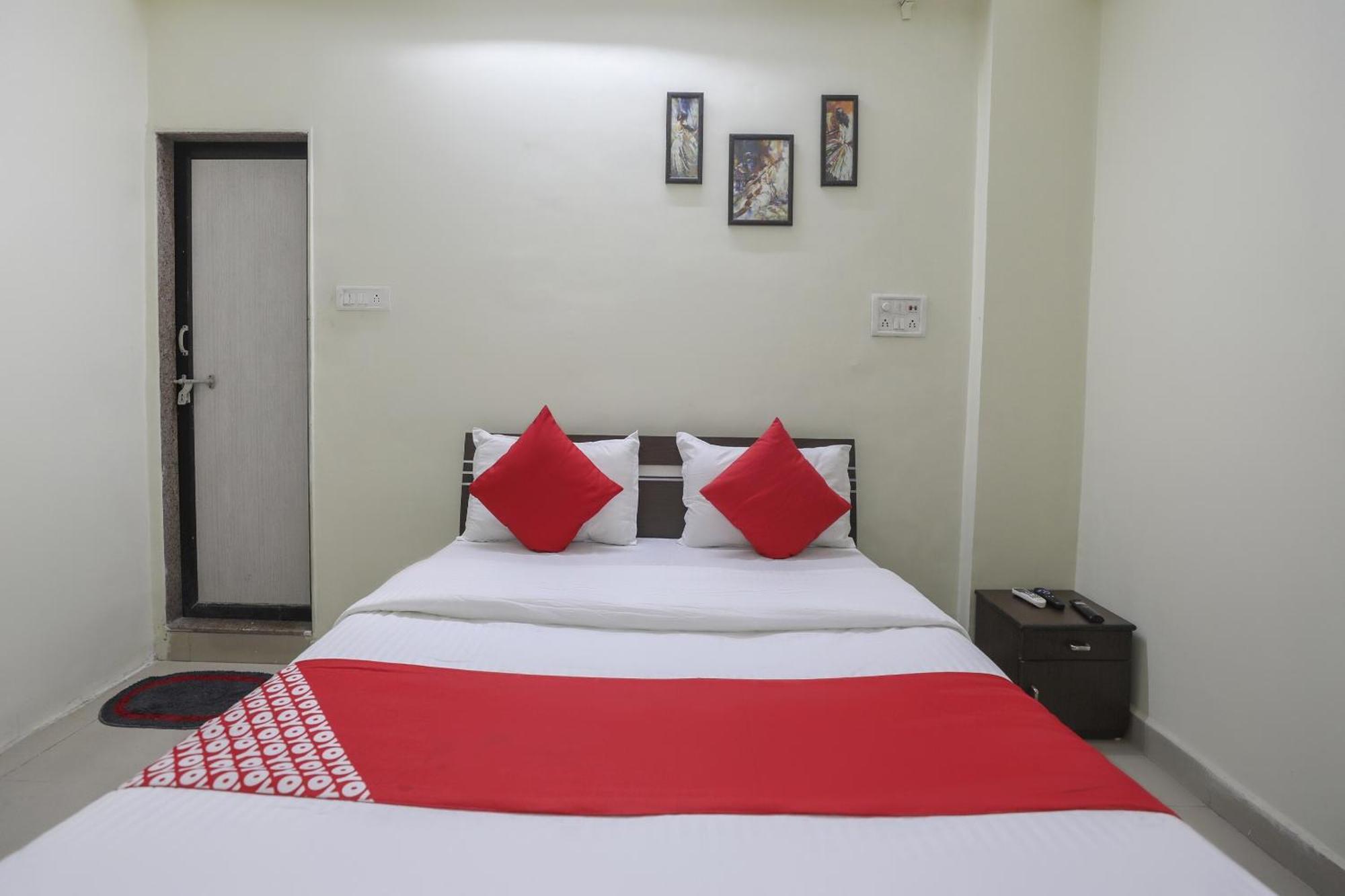 Collection O Shyam Vatika Banquet And Rooms สุรัต ภายนอก รูปภาพ